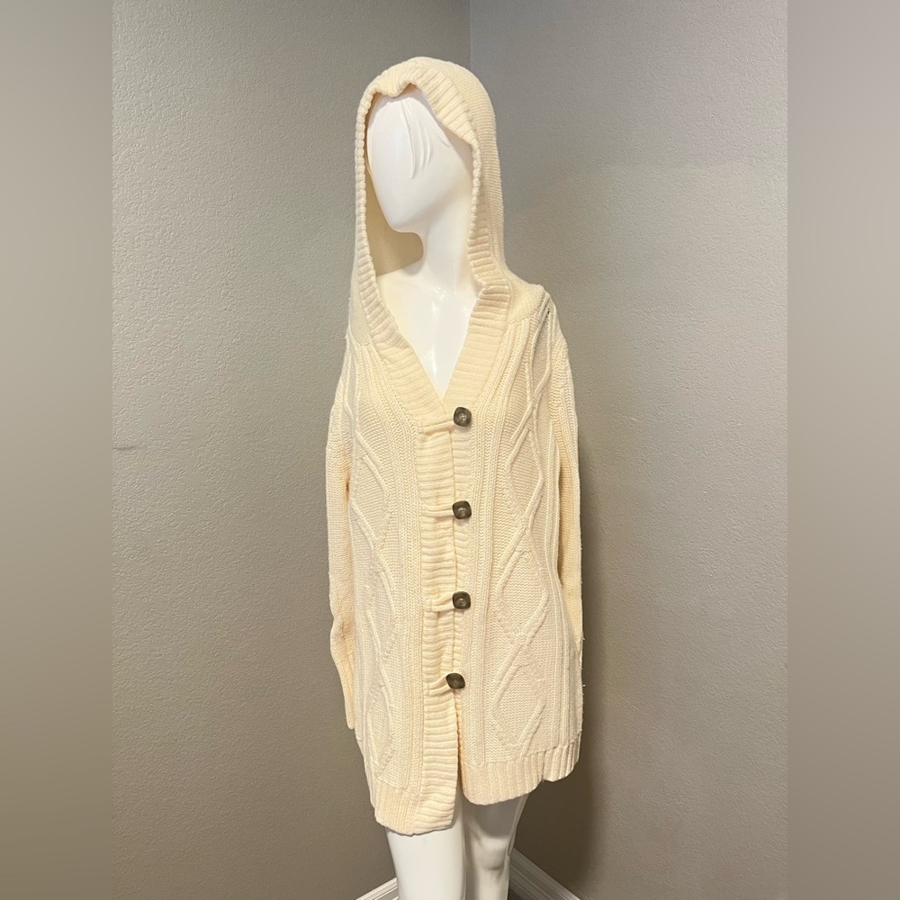 Cabela's Women’s Ivory Cable Knit Hooded LS W/  Toggle Closure Cardigan Size L